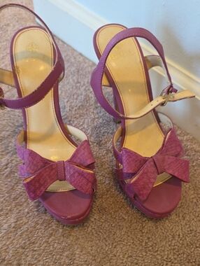 Isola Magenta Bow Platform Sandals